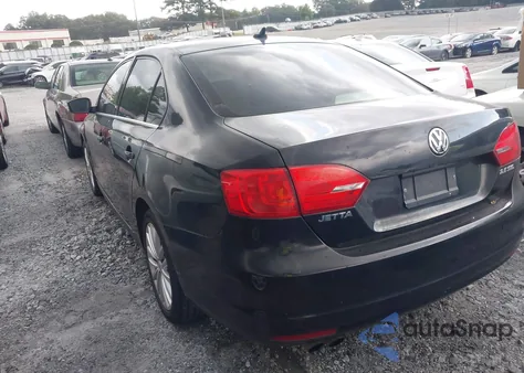 2011 Volkswagen Jetta 2.5L Sel from USA, damaged, VIN 3VWLX7AJ0BM324748
